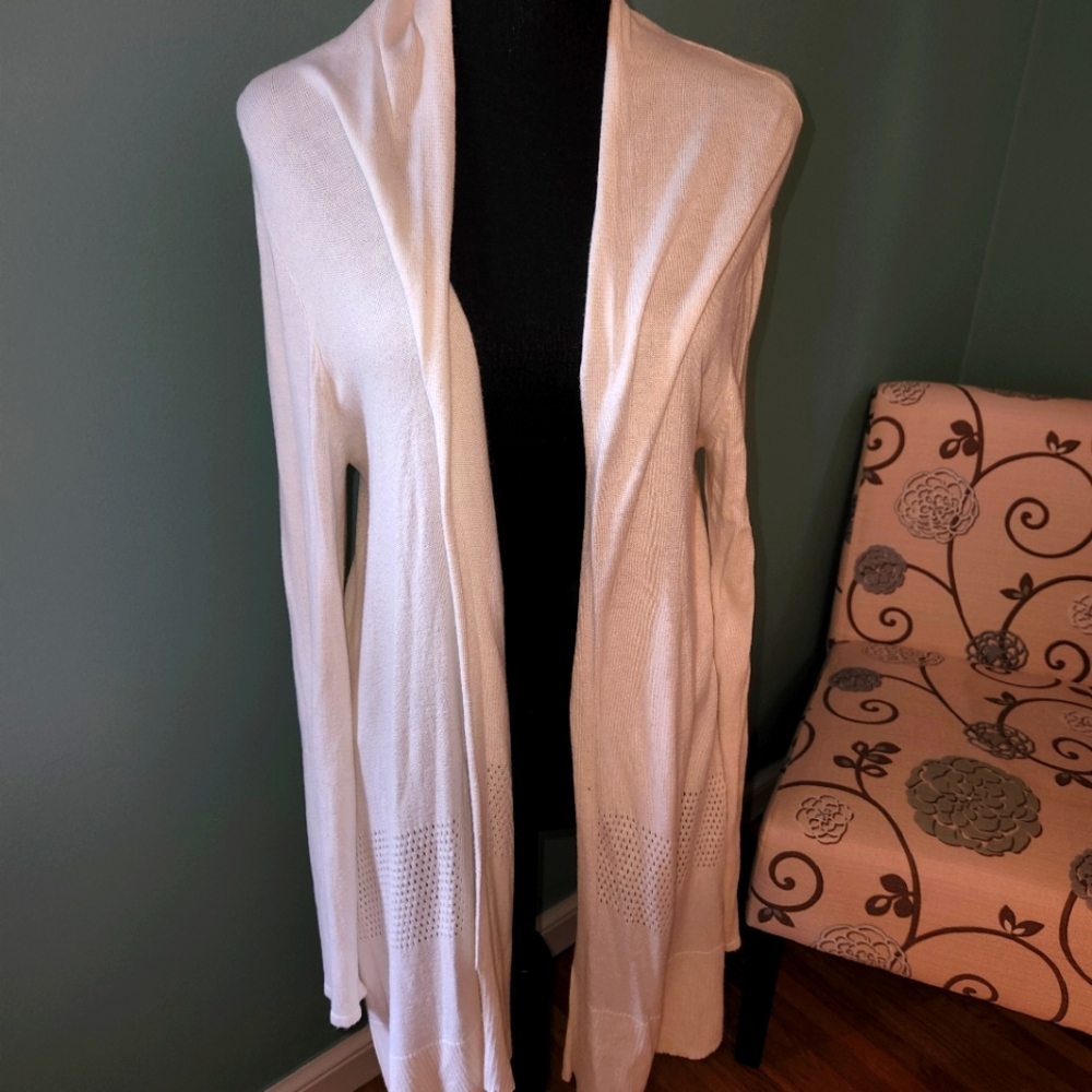 Daisy Fuentes sweater